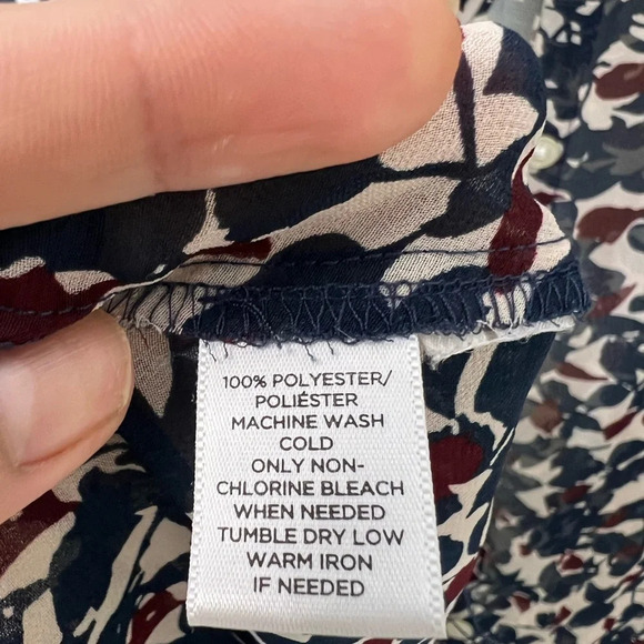 LOFT Floral Blouse SizeMP - Picture 5 of 9